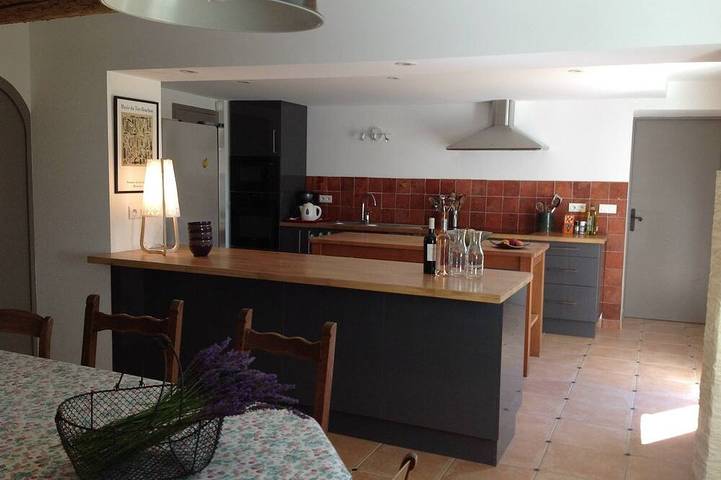 Gîte pour 15 personnes, avec jardin et piscine à Gargas - 4