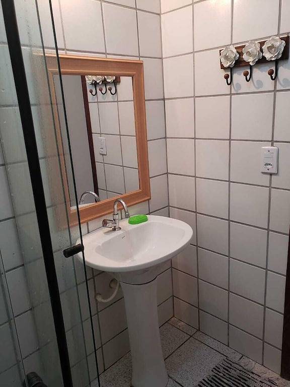 Ganze Wohnung, Guarapari, Enseada Azul, Block von Peracanga Beach, 2 Schlafzimmer, Garage in Guarapari, Região Metropolitana da Grande Vitória