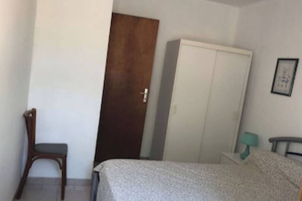 Appartement entier, Ground floor in villa in L'Île-Rousse, Région de Calvi