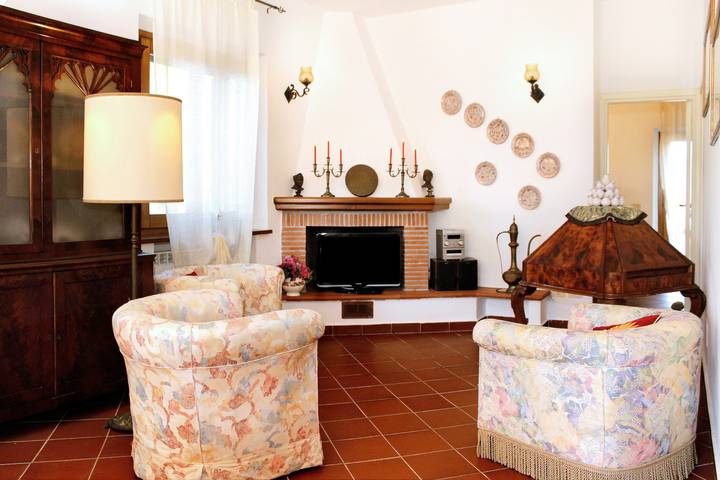 Appartamento intero, Appartamento "Casa Dante" con vista sulle colline e sul Monte Argentario, 2 terrazze private e Wi-Fi in Orbetello, Provincia di Grosseto