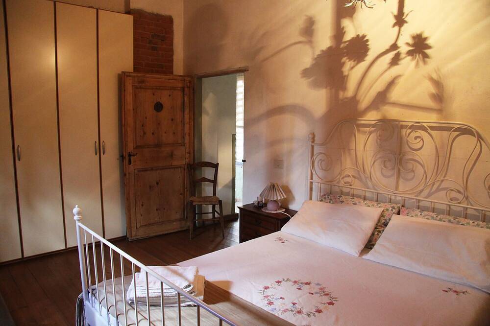 Lovely Barn with Private Poolnear San Gimignano, between Florence and Siena. in Castelfiorentino, Firenze Provinsen