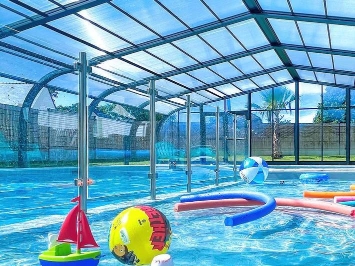 Camping pour 6 personnes, avec Jardin ainsi que Bassin pour enfant et Piscine à Sarzeau
