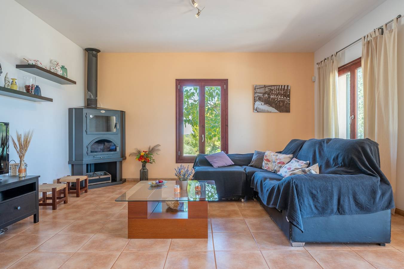 Casa de campo "Son Puca" con vistas a la montaña, piscina y Wi-Fi in Petra, Interior de Mallorca