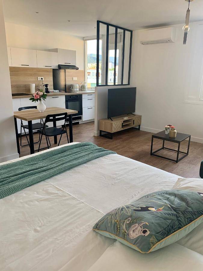 Apartamento para 3 personas, con vistas y balcón en Ajaccio