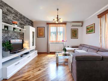 Ferienhaus für 13 Personen in Pićan, Zentralistrien, Bild 2