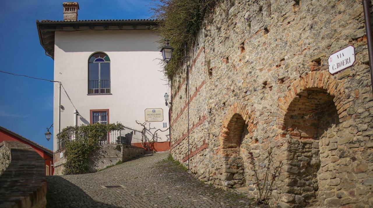 Felicin - Palazzo Boeri Panoramic Suites in Monforte d'Alba, Langhe