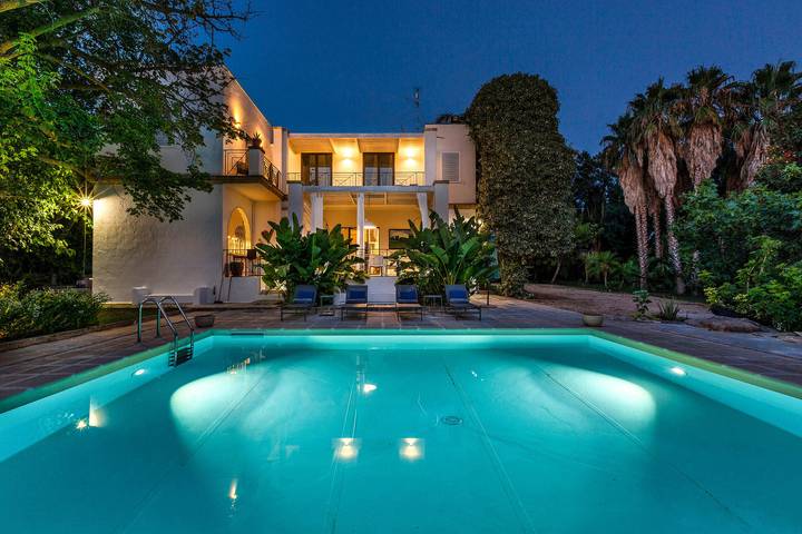Maison de vacances pour 11 personnes, avec piscine ainsi que jardin et terrasse à Alezio