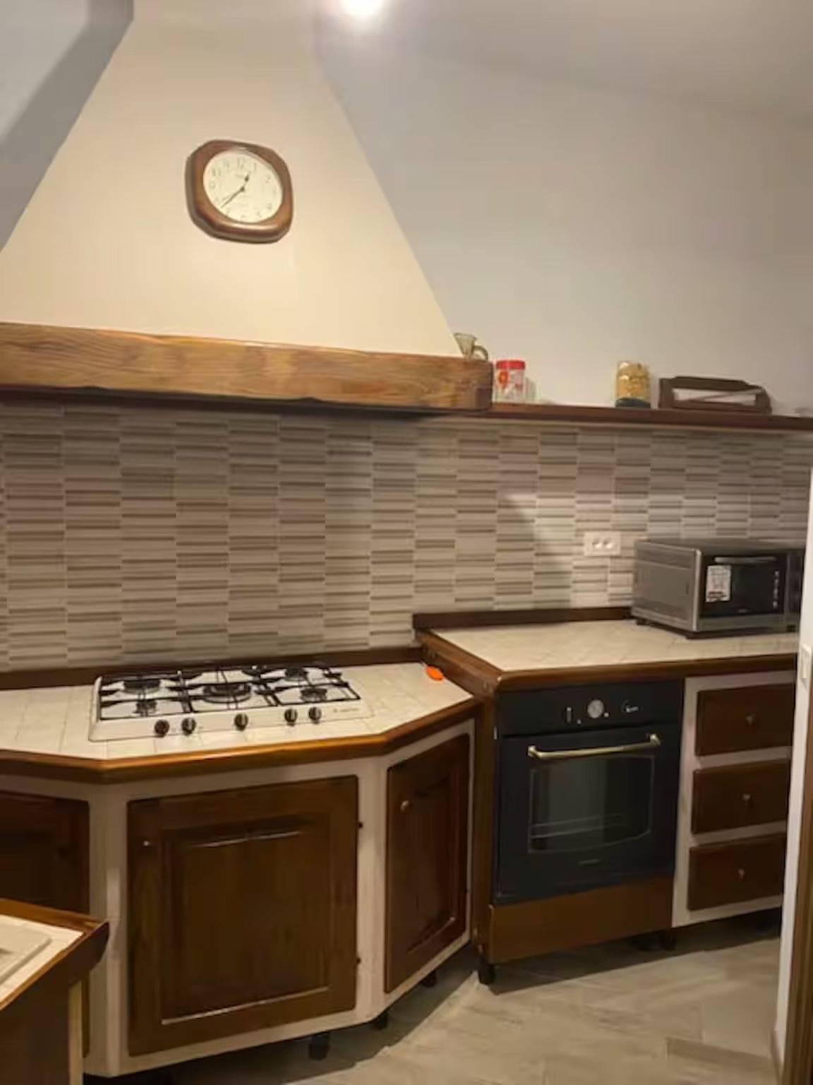 Holiday Home 'Il Focolare dei Sibillini' with Mountain View, Balcony & Wi-Fi in Visso, Monti Sibillini National Park