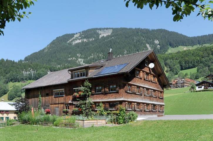 Vakantiewoning voor 4 personen, with Terras and Tuin as well as Uitzicht in Au