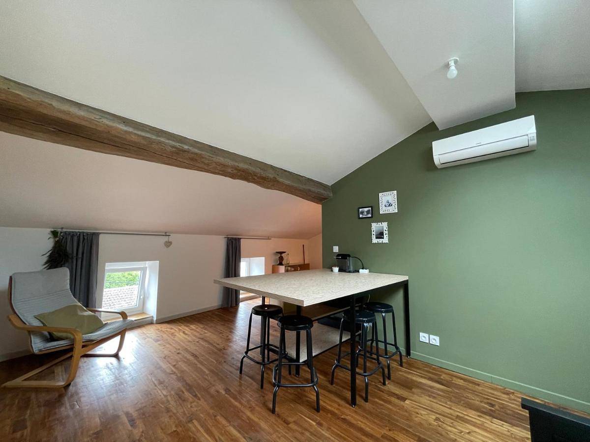 Appartement de vacances entier, Appartement Cosy sous les toits in Pont-d'Ain, Ain