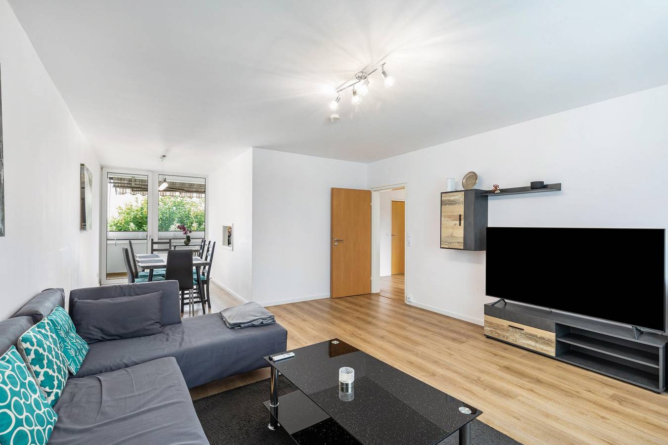 Ganze Wohnung, Ferienwohnung 'Bruchköbel 2 auch Für Monteure' mit Balkon und Wlan in Bruchköbel, Main-Kinzig-Kreis