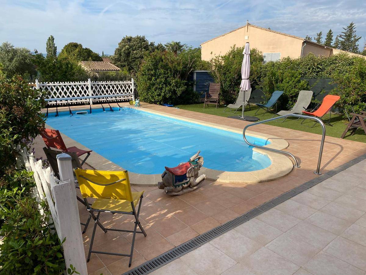 Double Room with Pool View in Vidauban, Région de Draguignan