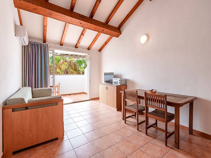 Appartement de vacances pour 4 personnes, avec piscine et balcon