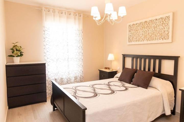 Apartamento para 14 personas, con Terraza y Vistas en San Martín de la Vega