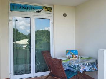 Gîte pour 2 personnes, avec terrasse et piscine à Tartane