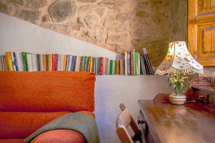 Casa de vacaciones para 12 personas, con piscina para niños y jardín además de sauna y jacuzzi, Se admiten mascotas en Los Serranos - 4