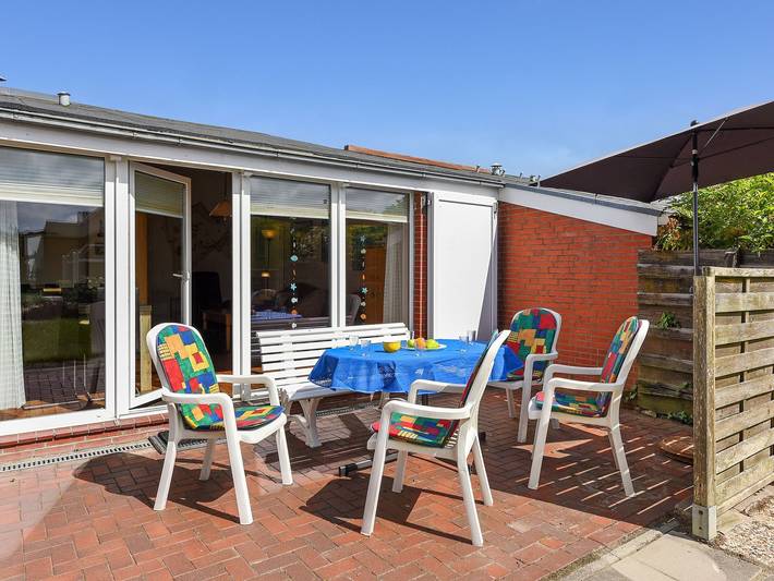 Ferienhaus für 4 Personen, mit Terrasse und Garten, kinderfreundlich in Bensersiel - 2