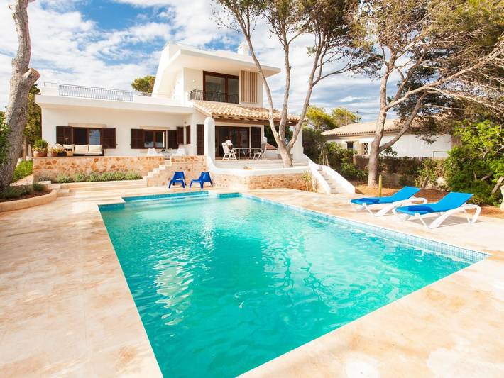 Location de vacances pour 6 personnes, avec Balcon et Vue sur l’océan ainsi que Terrasse et Jardin à Cala Figuera