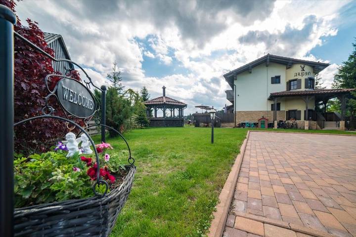 Maison d’hôte pour 17 personnes, avec sauna et jacuzzi ainsi que jardin et terrasse en Roumanie - 2
