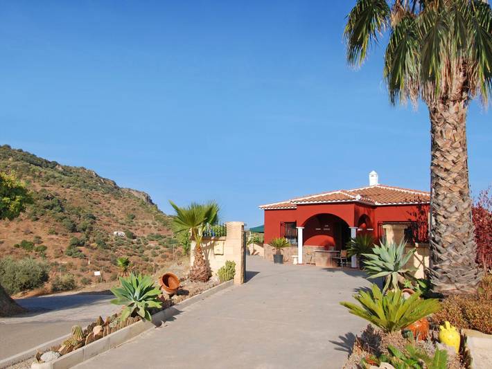 Casa rural para 6 personas, con piscina y terraza en Comares - 2