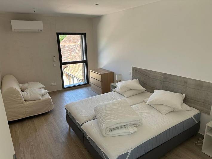 Gîte pour 10 personnes, avec balcon à Saint-Germain-des-Champs - 2