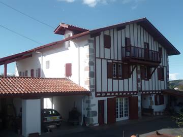 Gîte pour 4 personnes, avec jardin à Ainhoa