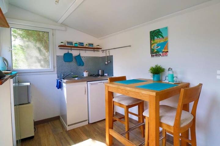 Location de vacances pour 2 personnes, avec piscine ainsi que jardin et vue à Gémenos - 4