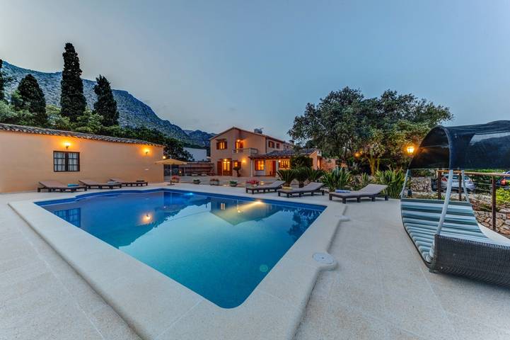 Villa "La Font Canaves" in einer ländlichen Gegend mit Pool in Pollença Stadt, Pollença