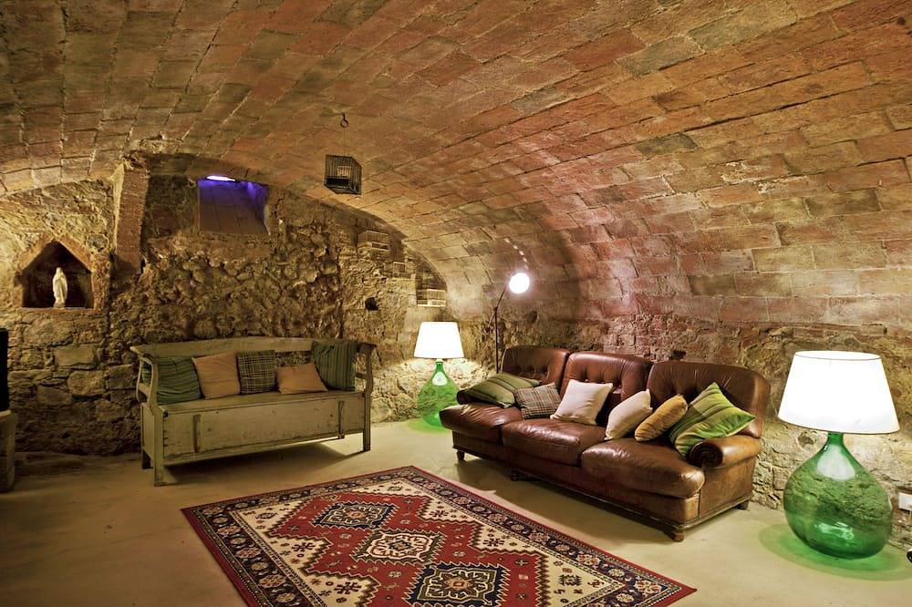 Ganze Wohnung, Wohnung in einem typisch toskanischen Residenz mit Schwimmbad in Gambassi Terme, Chianti