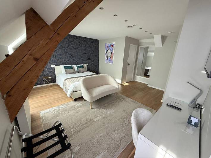 Appart’hôtel pour 2 personnes, avec Terrasse et Jacuzzi ainsi que Jardin et Sauna à Valognes