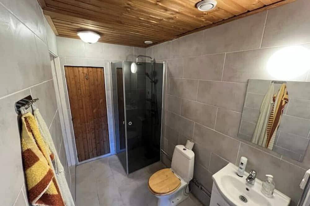 En egen våning i ny renoverad lyxig villa Tyresö in Tyresö, Schwedische Ostsee