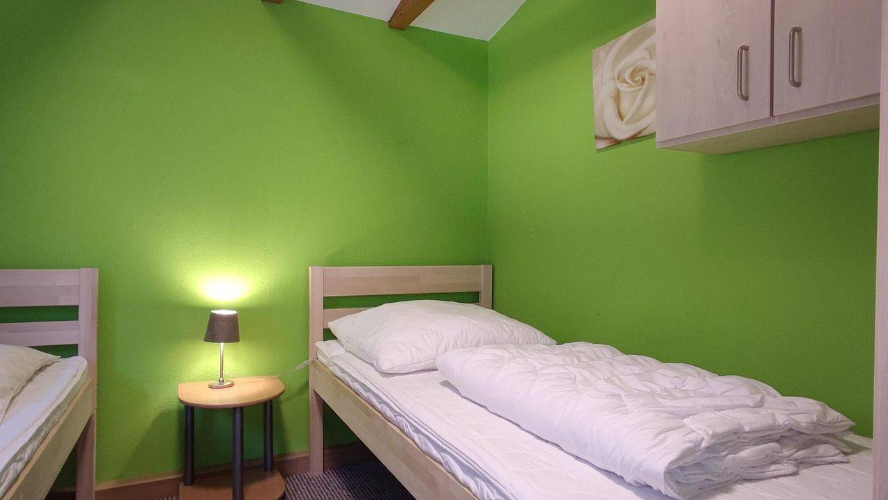 Ganze Ferienwohnung, Mobilheim für 4 Personen (32 m²) in Schleusingen in Erlau, St. Kilian