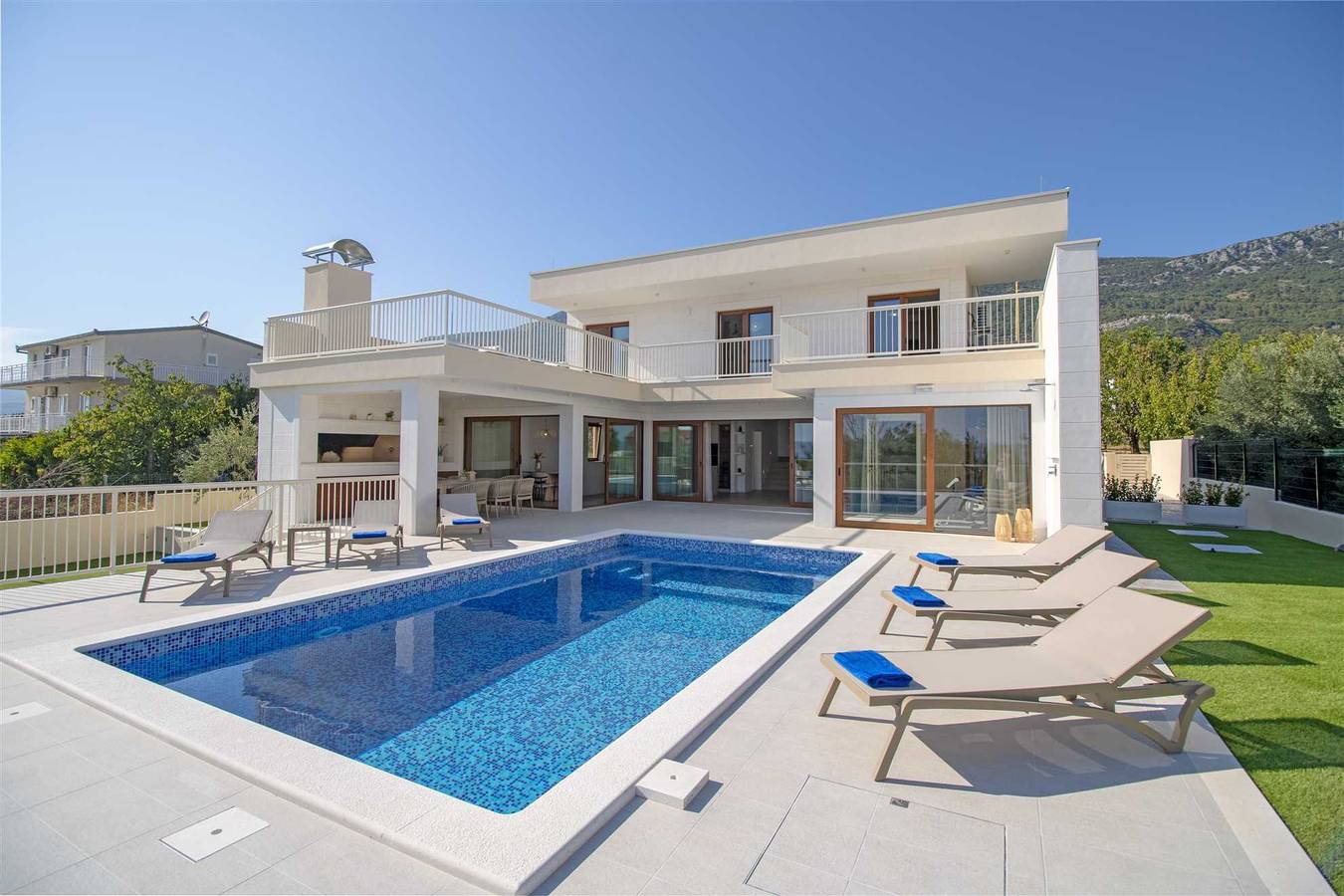 Villa Mood with Pool near Split and Trogir in Kastel Luksic, Kaštela