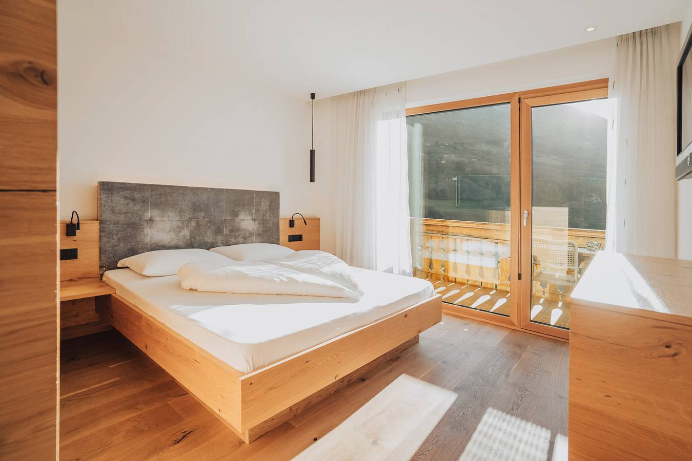 Appartamento intero, Appartamento Oberegghof Hirzer con vista sulle montagne, piscina e Wi-Fi in Rifiano, Gruppo Tessa