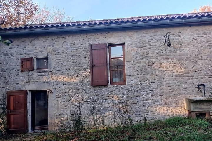 Gîte pour 8 personnes, avec jardin à Fondamente