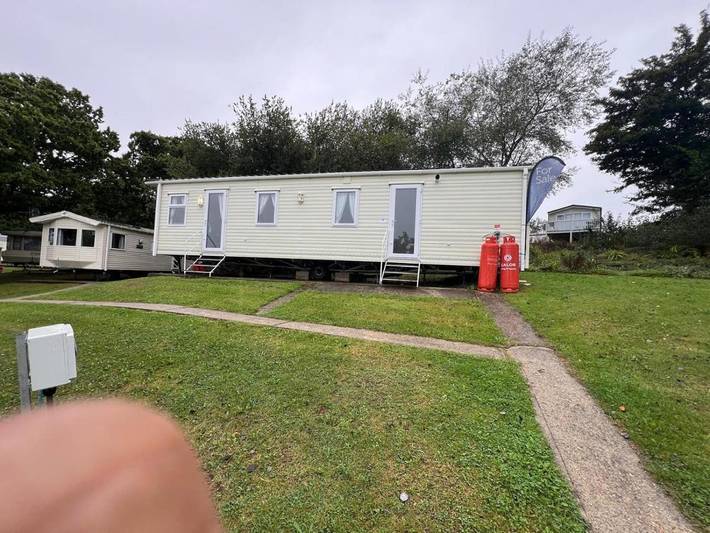 Camping für 5 Personen, mit Ausblick und Pool sowie Garten und Kinderpool, mit Haustier auf der Isle of Wight
