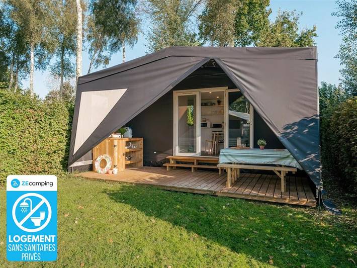 Camping pour 4 personnes, avec bassin pour enfant