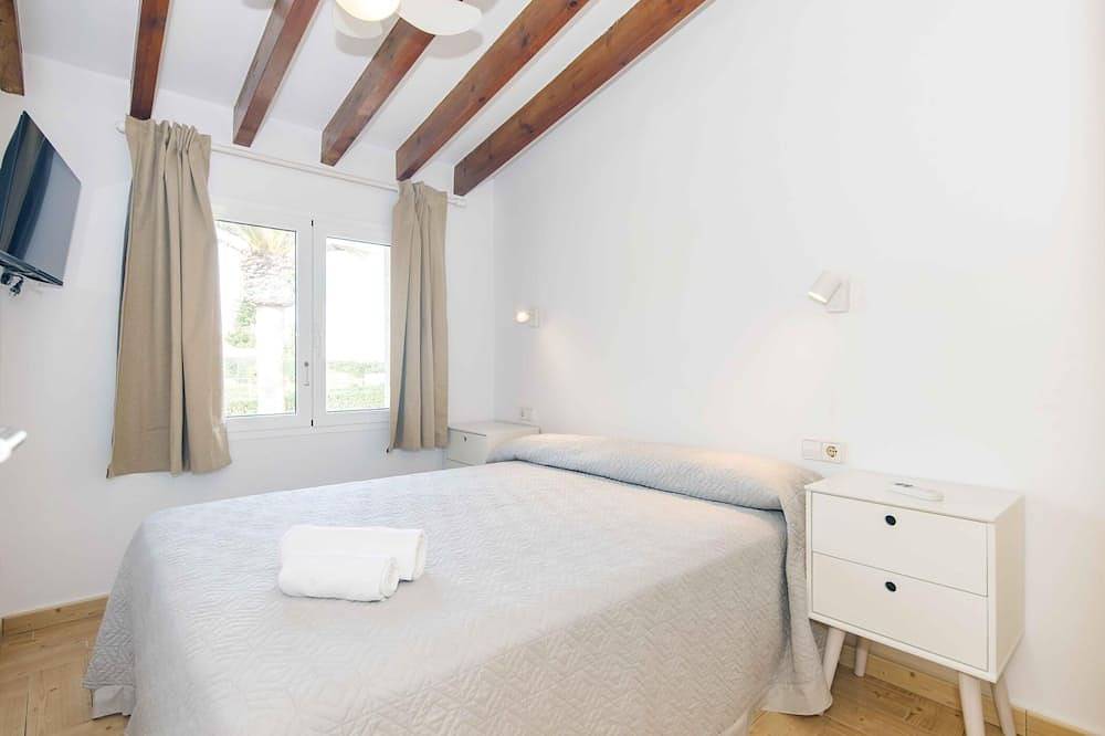 Entire apartment, Villa Gavines Up with Wifi Terrace sea view in S'Algar, Sant Lluís