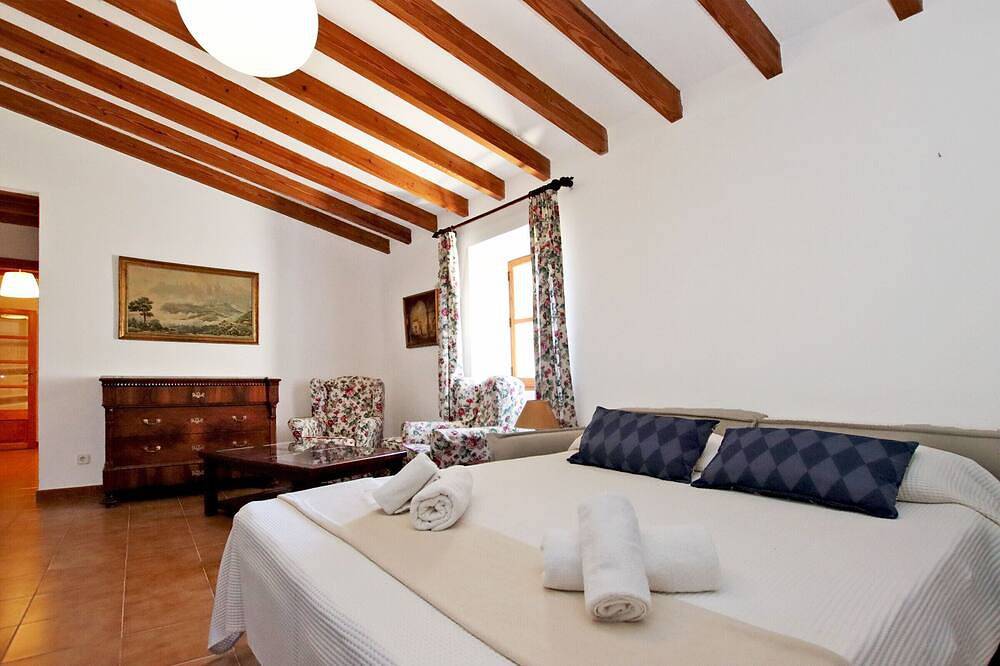 Villa Son Guinyol con fabulosas vistas a la montaña junto a Alaró in Alaró, Interior de Mallorca