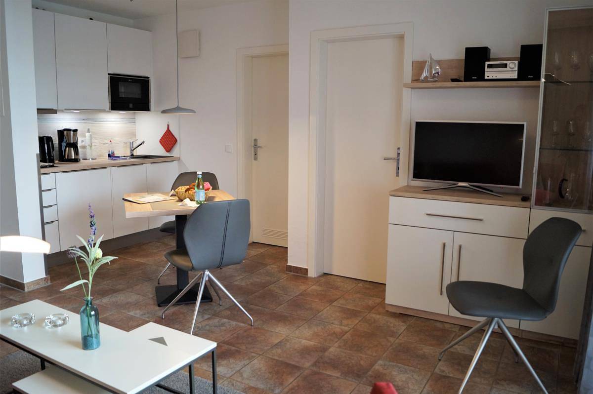Apartamento vacacional entero, Neu möblierte Fewo in Strandnähe - Haustiere erlaubt in Ostseebad Kühlungsborn, Kühlungsborn