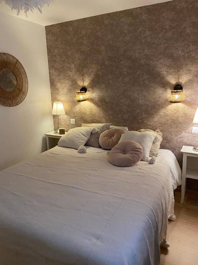 Parc de vacances pour 4 personnes, avec terrasse ainsi que bassin pour enfant et piscine dans Golf de Pont Royal - 3