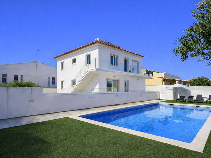 Casa de férias para 8 pessoas, com piscina e varanda em Ferreiras