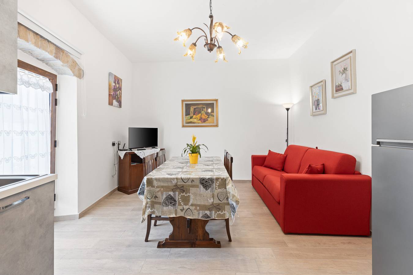 Apartamento inteiro, Apartamento 'Erato' com Vista Mar, Wi-Fi e Ar Condicionado in Scano di Montiferro, Sardenha