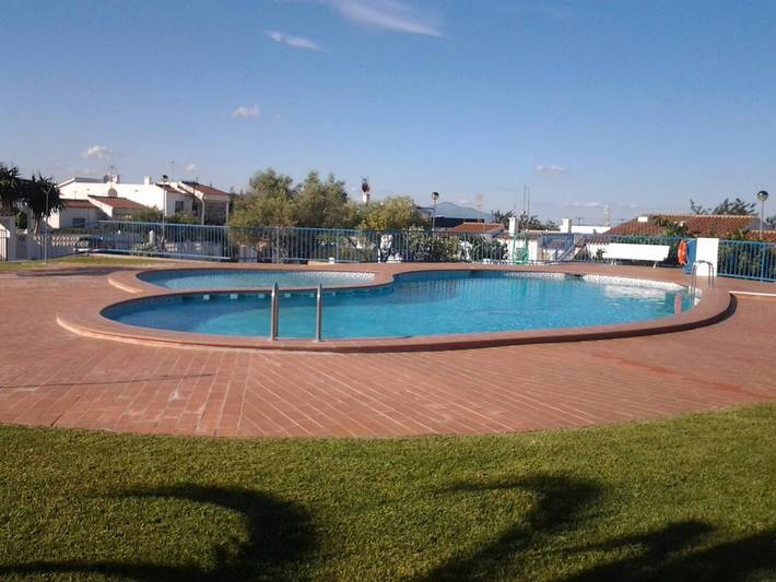 Casa de vacaciones para 4 personas, con terraza y piscina en Peñíscola