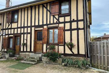 Gîte pour 8 personnes, avec jardin et jacuzzi dans Haute-Marne