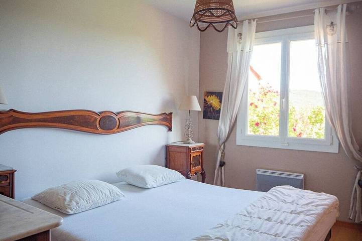 Location de vacances pour 7 personnes, avec terrasse et jardin à Saint-Étienne-les-Orgues - 2