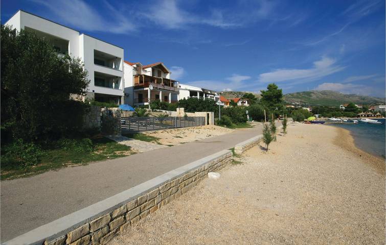 Ferienwohnung für 4 Personen, mit Terrasse in Grad Šibenik - 3