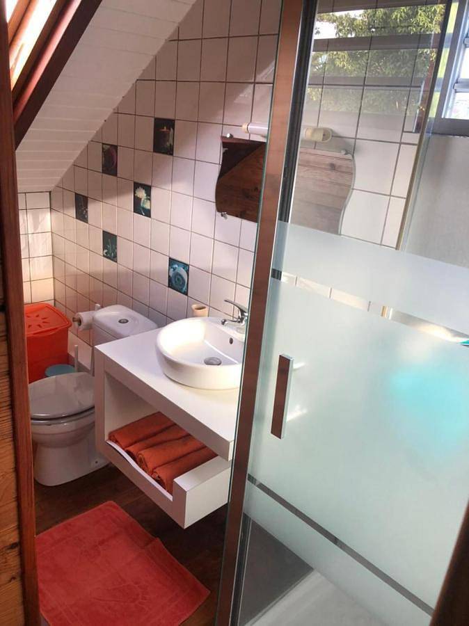 Gîte pour 3 personnes, avec vue et piscine ainsi que bassin pour enfant et terrasse, animaux acceptés dans Église catholique de Sainte-Anne - 2