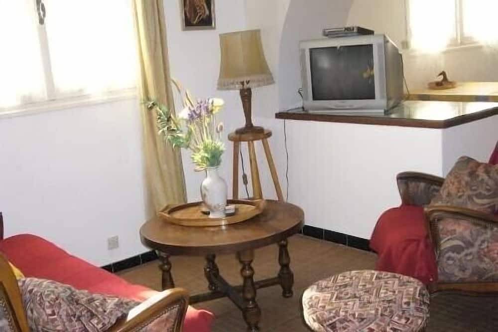 Appartement entier, Proximite Mont Ventoux , appartement dans maison in Mazan, Parc naturel régional du Mont-Ventoux