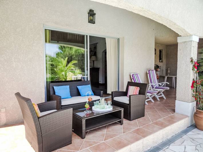 Location de vacances pour 6 personnes, avec terrasse et jardin à Gassin - 4